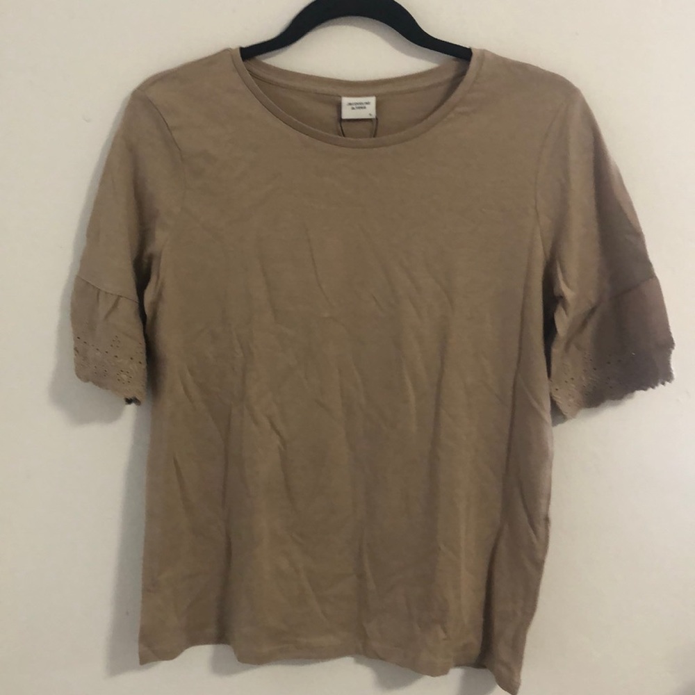 JDY T-Shirt with Embroidered Sleeves